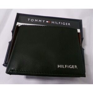 NIB Tommy Hilfiger Men's Bifold Leather Wallet~BLACK